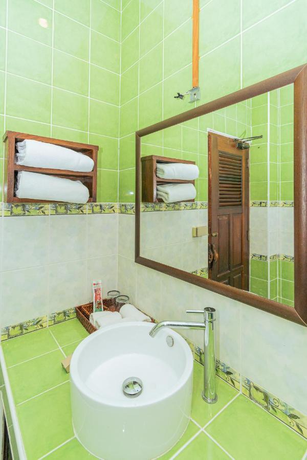 Reddoorz Plus Evergreen boutique HHQ Extérieur photo